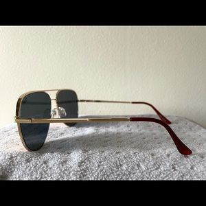 Quay x Desi Perkins High Key Aviators